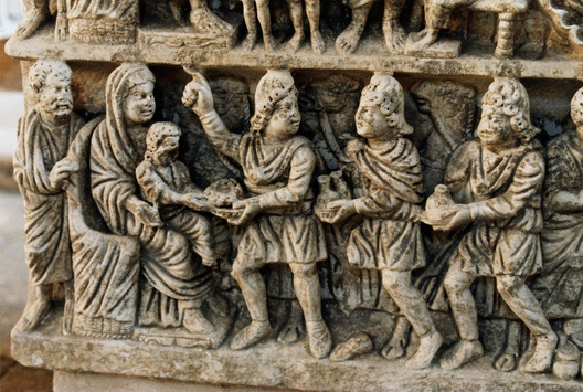 preview Sarkophag mit Anbetung der Hl. Drei Könige